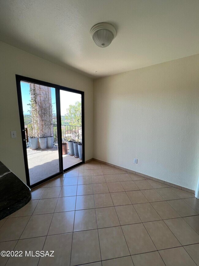 Building Photo - 6451 N Tierra De Las Catalinas