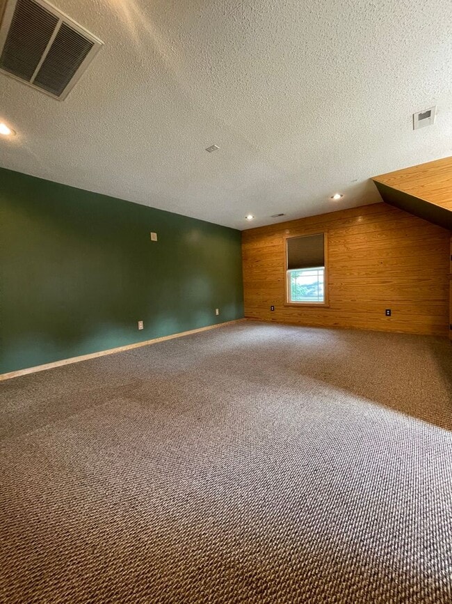 Building Photo - Super Sugarberry