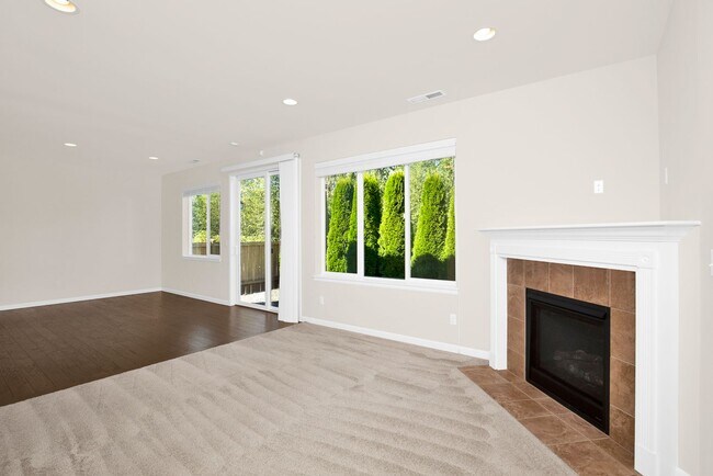 Building Photo - 4 Bedroom Lynnwood - Gorgeous Home
