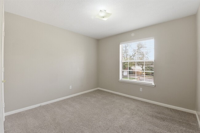 Building Photo - 3327 Shady Glen Ln