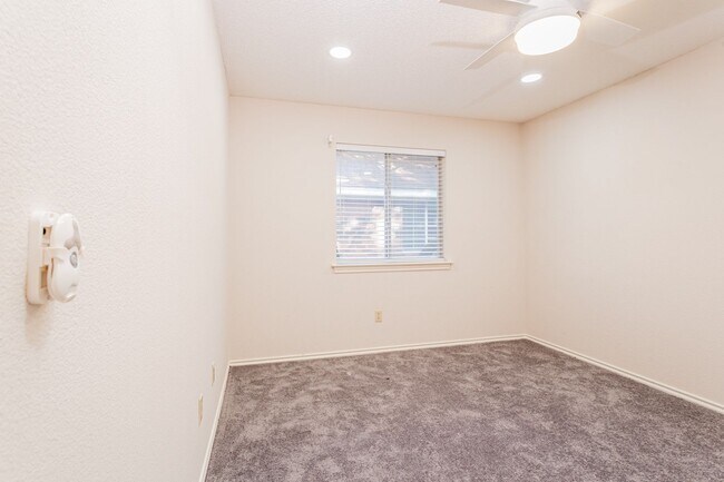 Building Photo - 13003 Tantivy Dr