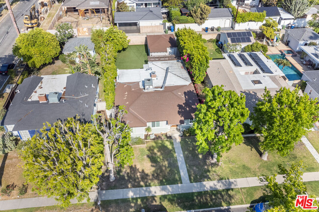 Building Photo - 5450 Bevis Ave