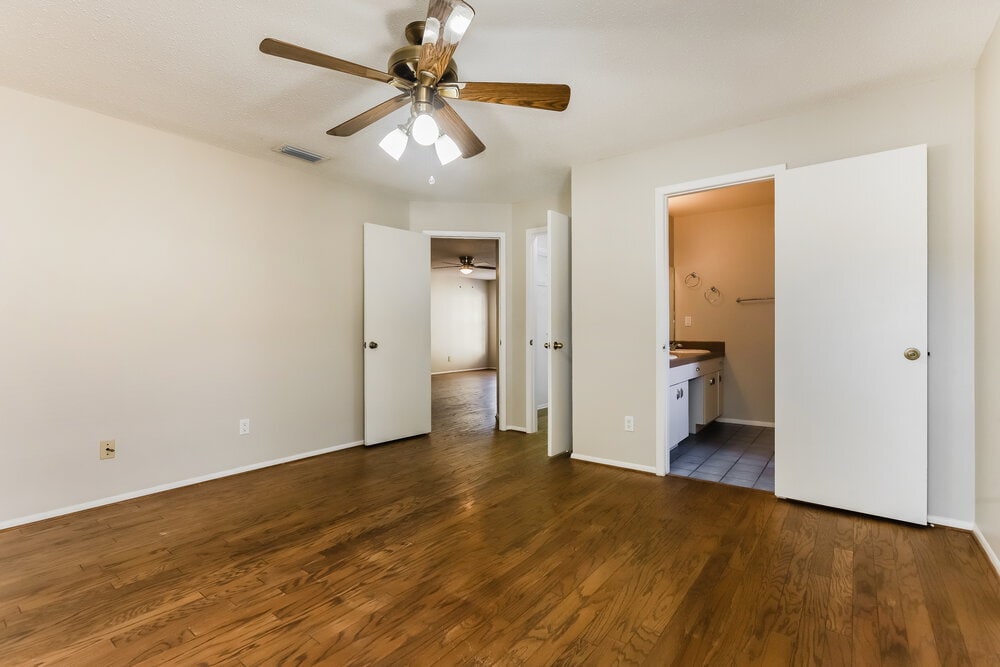 Building Photo - 1909 Chablis Ct