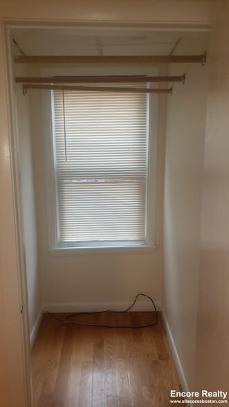 Building Photo - 286 Beacon St