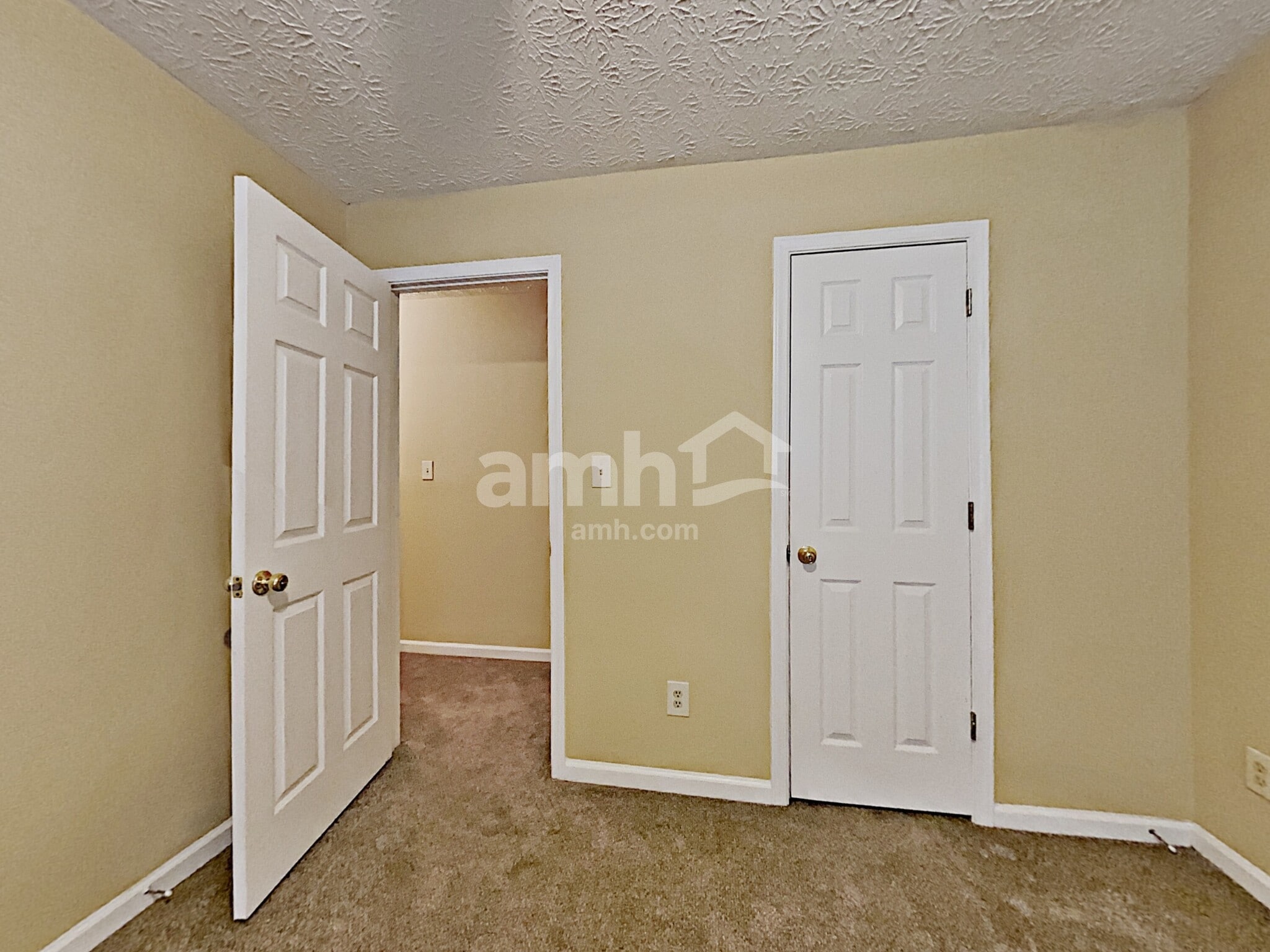 Building Photo - 570 Swan Creek Ct