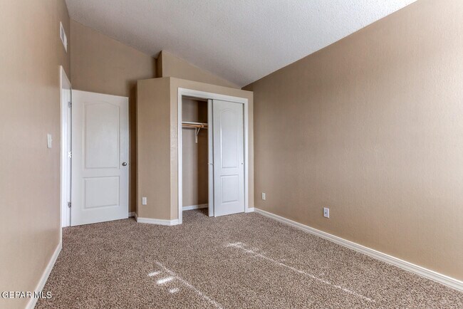 Building Photo - 628 Paseo Hermoso Dr