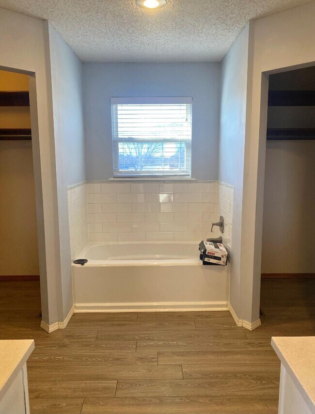 Building Photo - 4811 E Willow Point Ct