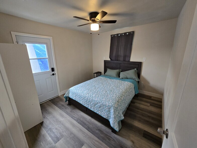 Building Photo - 5307 Santa Margarita St