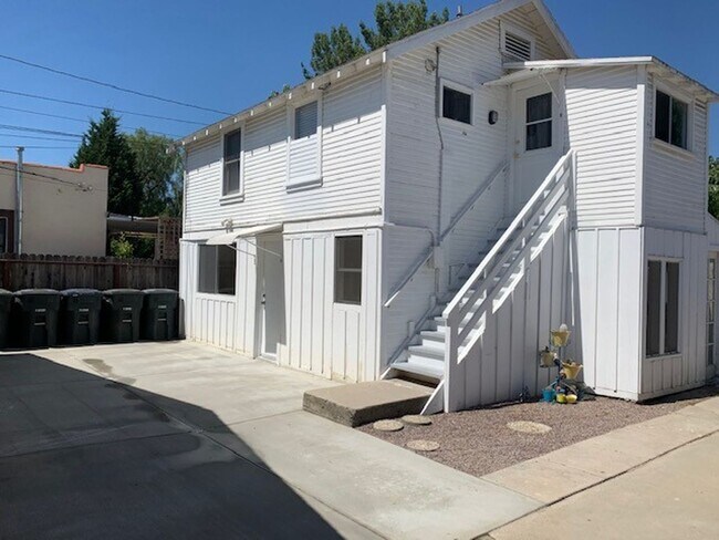Building Photo - Shaffer480