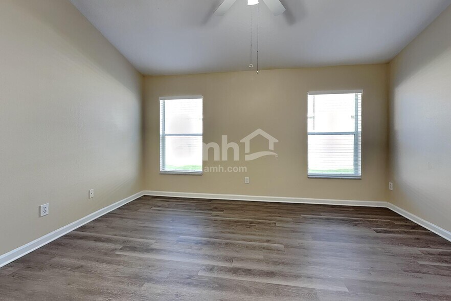 Building Photo - 11555 Misty Isle Ln