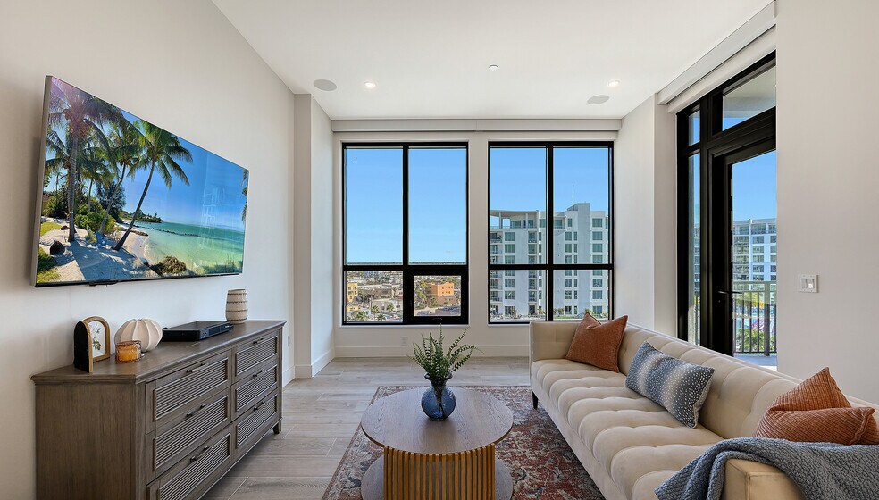 Living Room (staged furnishings) - 33 S Palm Ave