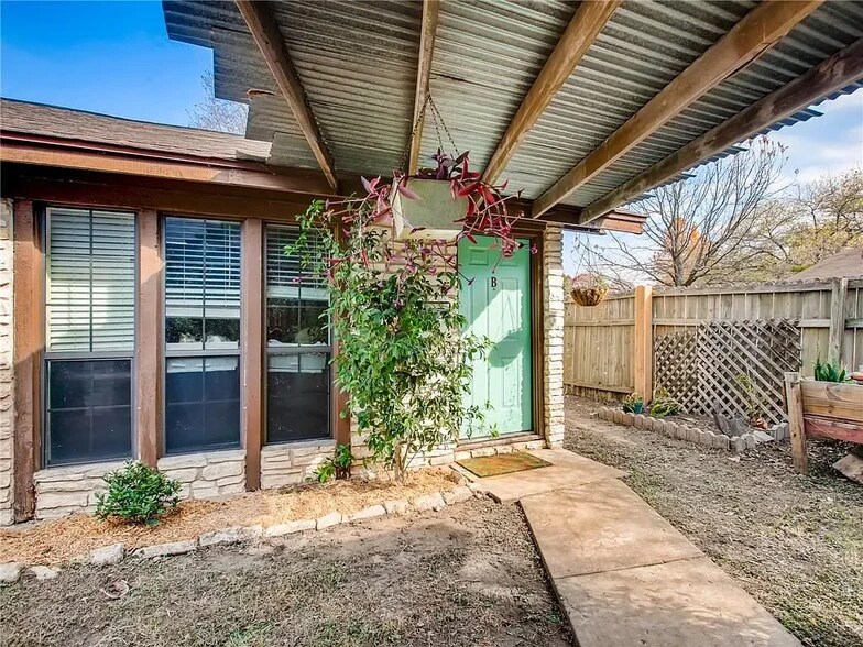 Unit B door - 8007 Brockman St