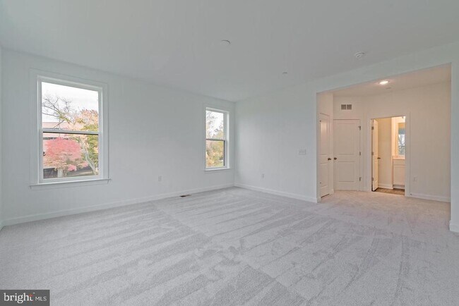 Building Photo - 14320 Yesler Ave