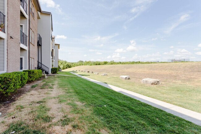 Building Photo - 12166 Metric Blvd