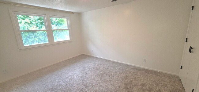 Building Photo - 3312 S Graystone Pl