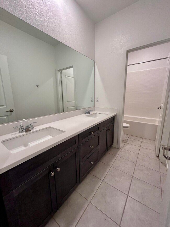 Building Photo - 40082 Catania Ct