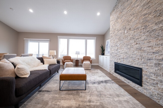 Building Photo - 26391 Preserve Dr