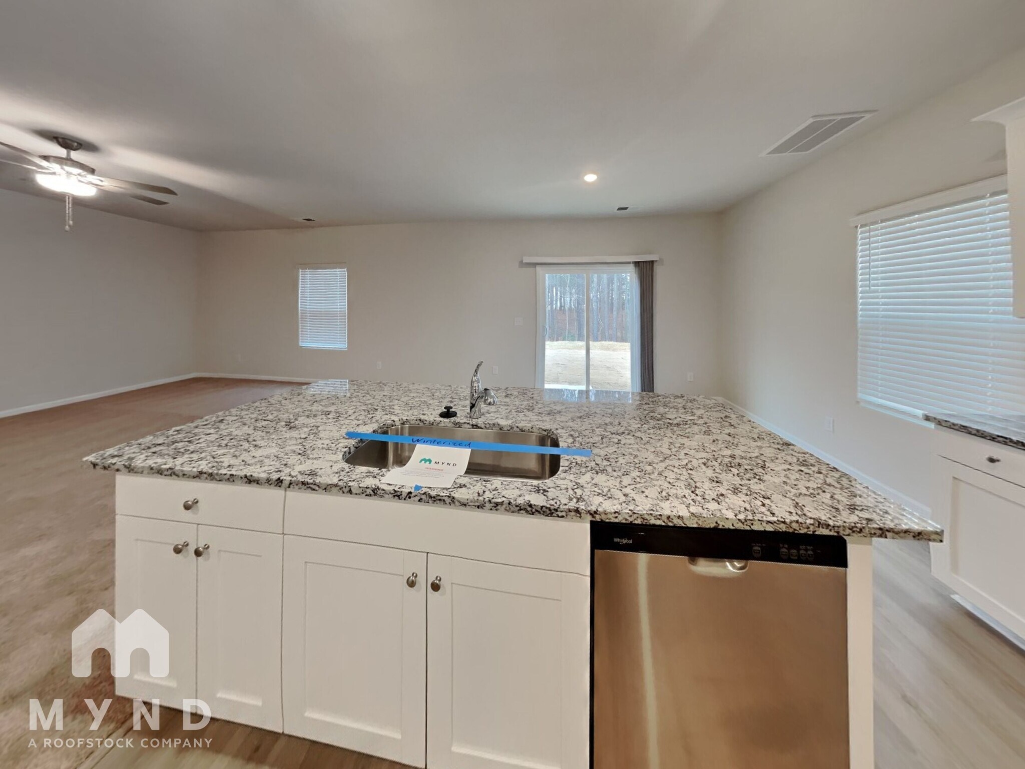 Building Photo - 104 Everglade Wy