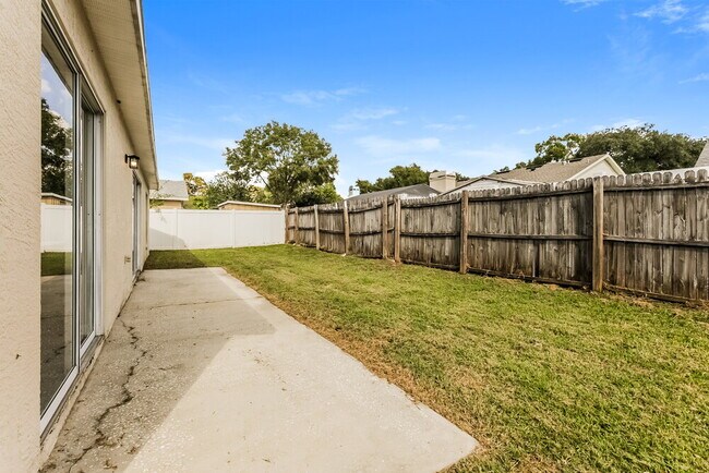 Building Photo - 4706 N Dawnmeadow Ct