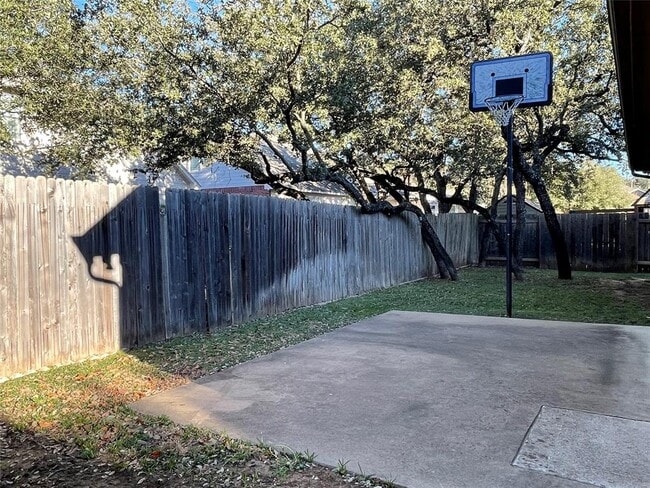 Building Photo - 2504 Avenue N