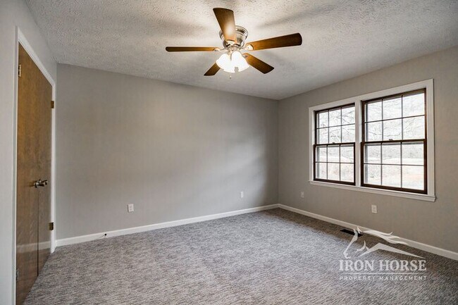 Building Photo - 2591 Clotfelter Rd
