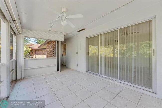 Building Photo - 9089 Thunderbird Dr