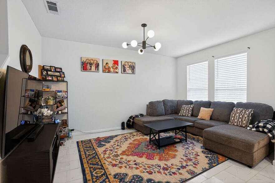 Building Photo - 2740 Denali Park Dr