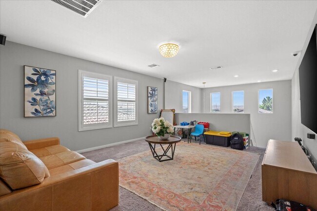 Building Photo - 7014 Solano Cyn Ave