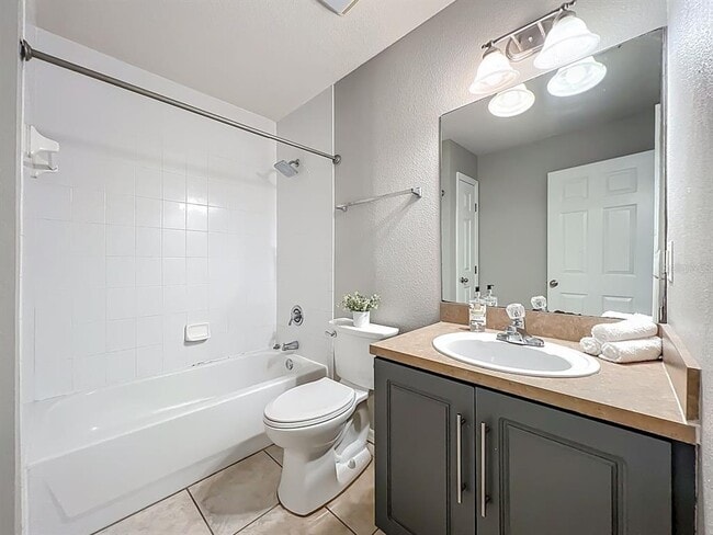 Building Photo - 185 N Pearl Lake Causeway