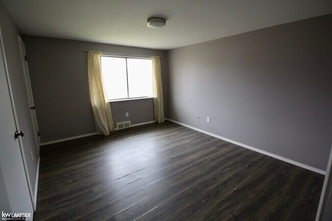 Building Photo - 18672 Beatrice St