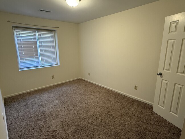 Building Photo - 3263 Carlyle Dr NW