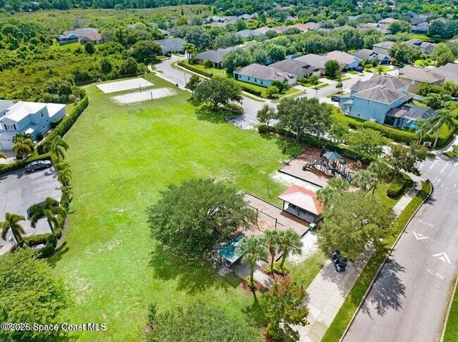 Building Photo - 2039 Tullagee Ave