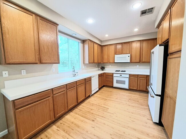 Building Photo - 5090 Napa Shore Dr