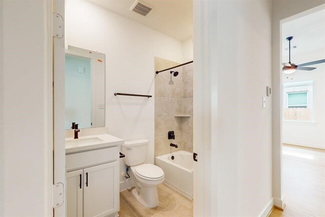 Building Photo - 9510 Dearborn Creek Dr