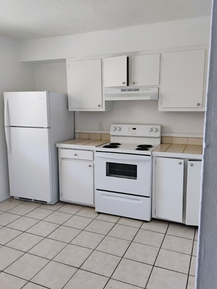 Primary Photo - 1120 Sherron Ave