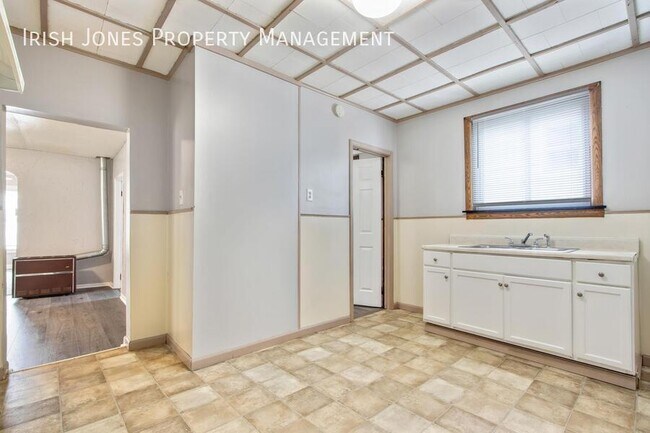 Building Photo - 106 Reiman St