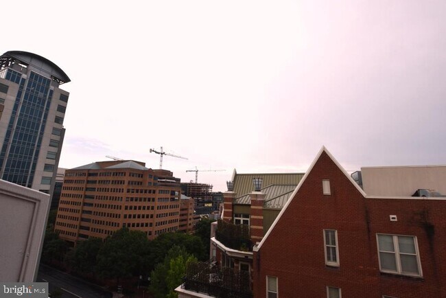 Building Photo - 7500 Woodmont Ave