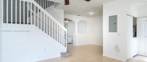 Building Photo - 1475 SE 24th Ct