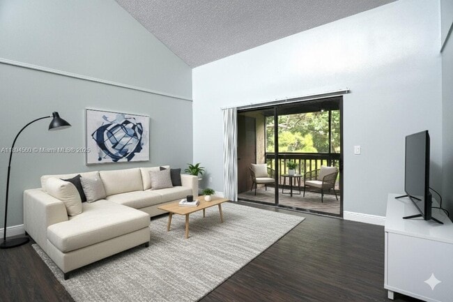 Building Photo - 410 Lakeview Dr E
