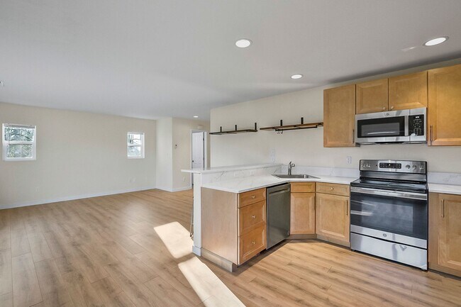 Building Photo - Lake Stevens~Amber Skyline