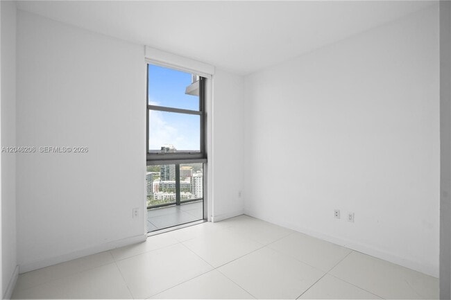 Building Photo - 501 NE 31st St