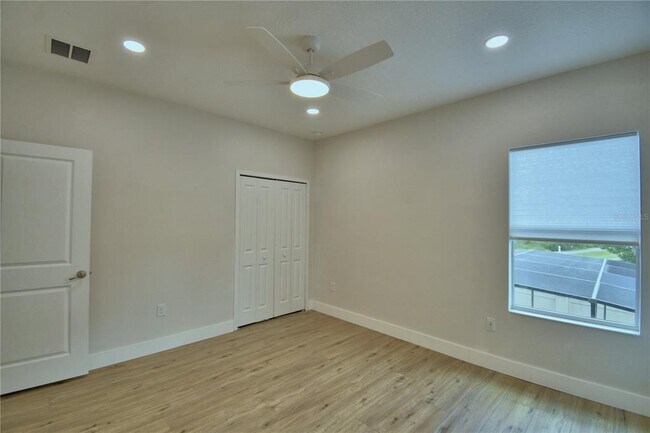 Building Photo - 2673 Calistoga Ave