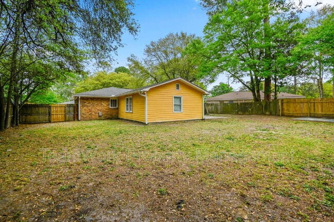 Building Photo - 4467 Donwood Cir