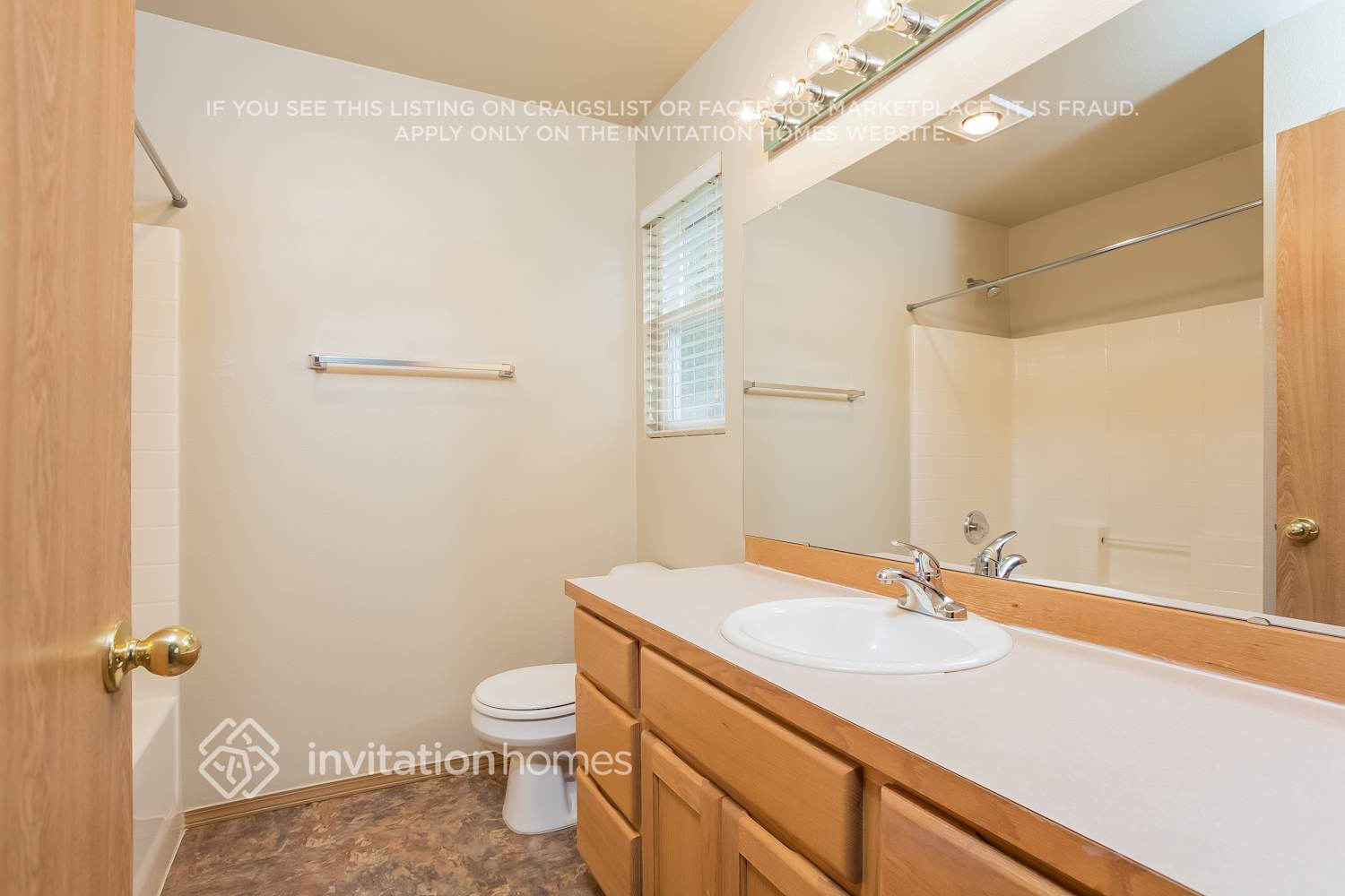 Building Photo - 7400 46th Pl NE