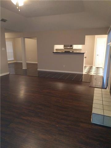 Building Photo - 610 Buttercup Cir