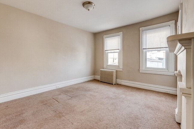 Building Photo - AVAILABLE JUNE 2026 - Spacious 2 Bedroom Home w/ SECONDS from Shiloh & Grandview!