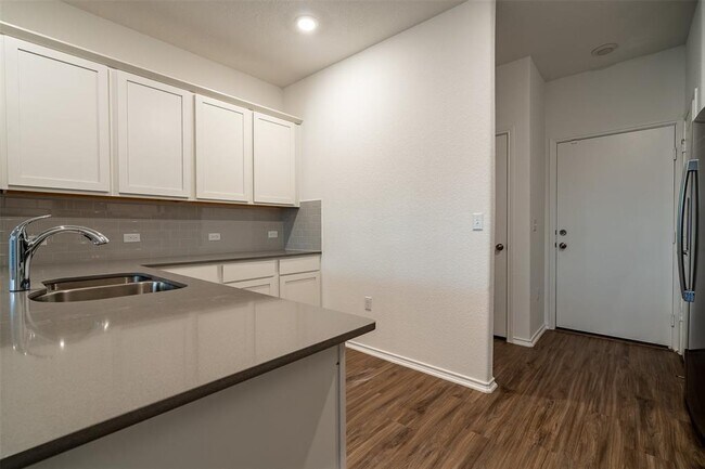 Building Photo - 7100 Dancing Wind Ln