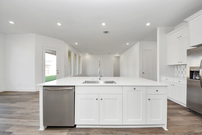 Building Photo - 31046 Vintage Crk Ln