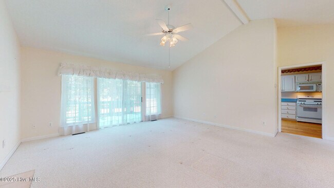 Building Photo - 2039 Royal Pines Dr