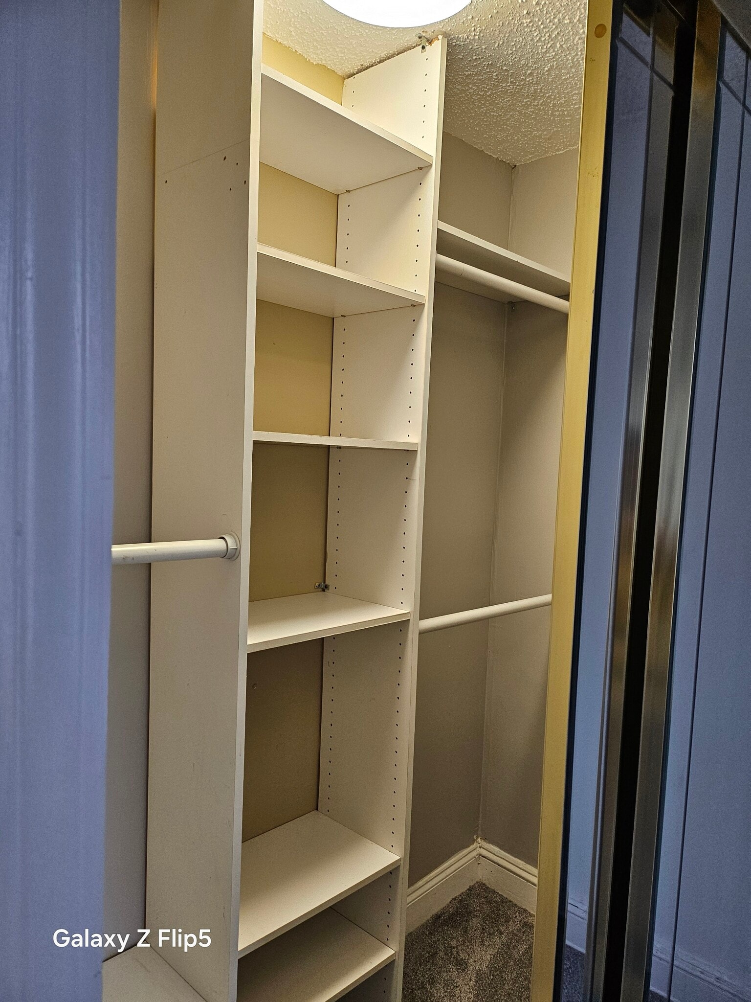 Building Photo - 407 W Broad St